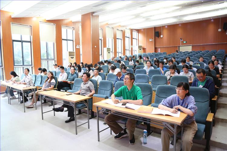 聆听1.JPG 聆听1.JPG